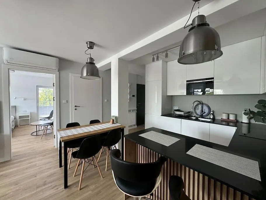 Luxuriously Decorated Apartment In A Calm District Of Krakow